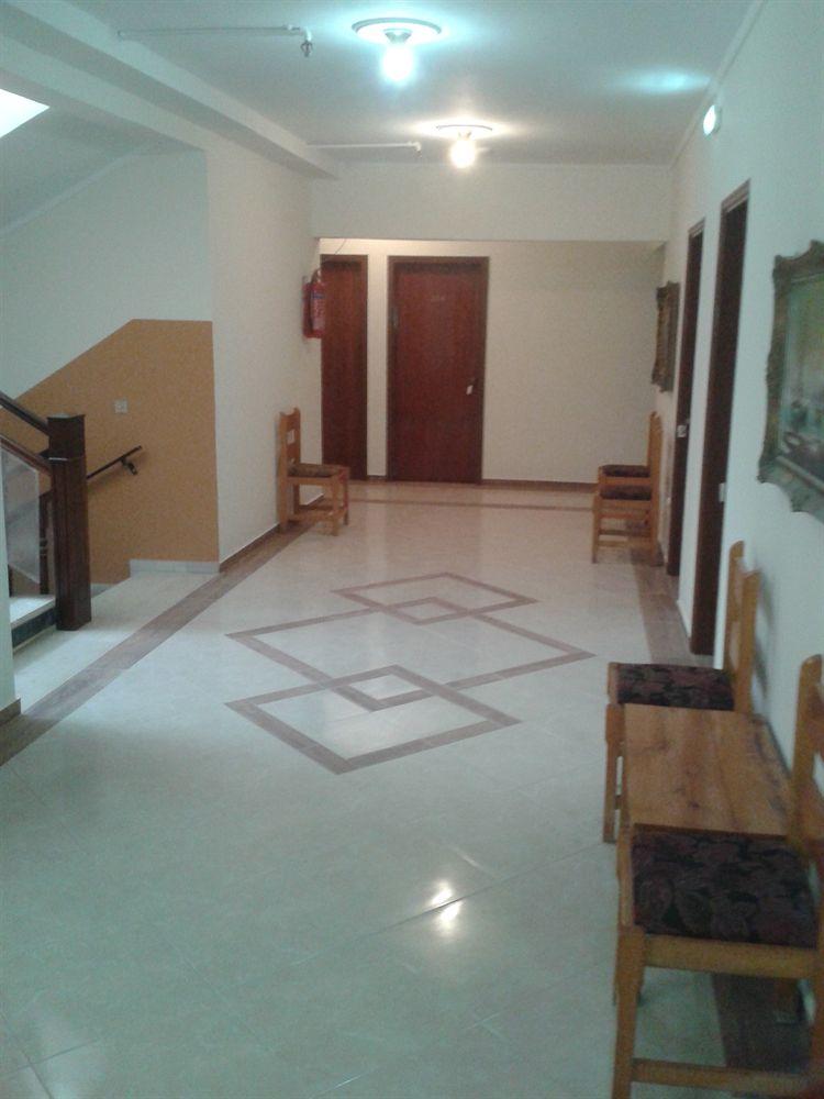Paradise Hotel 2*