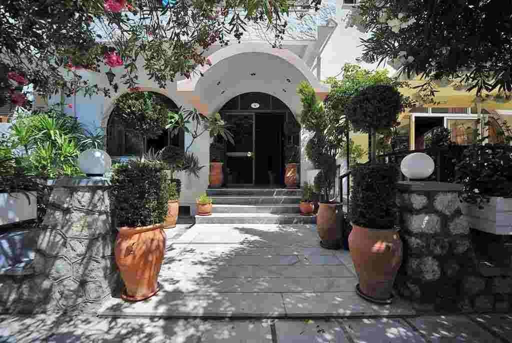 Hotel Paradise 2*